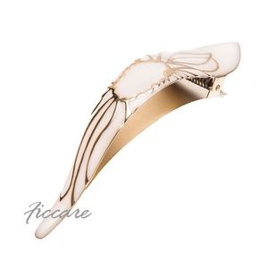 Ficcare Maximas Lotus Silky Ivory Hair Clip Size Large 5"